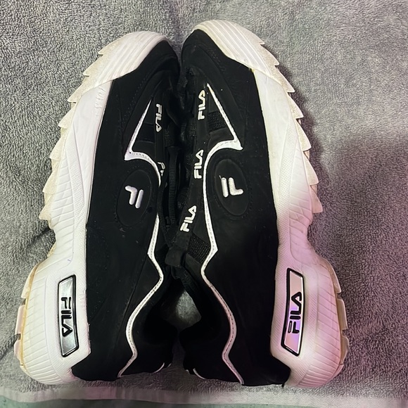 Fila Sneakers - Picture 4 of 5